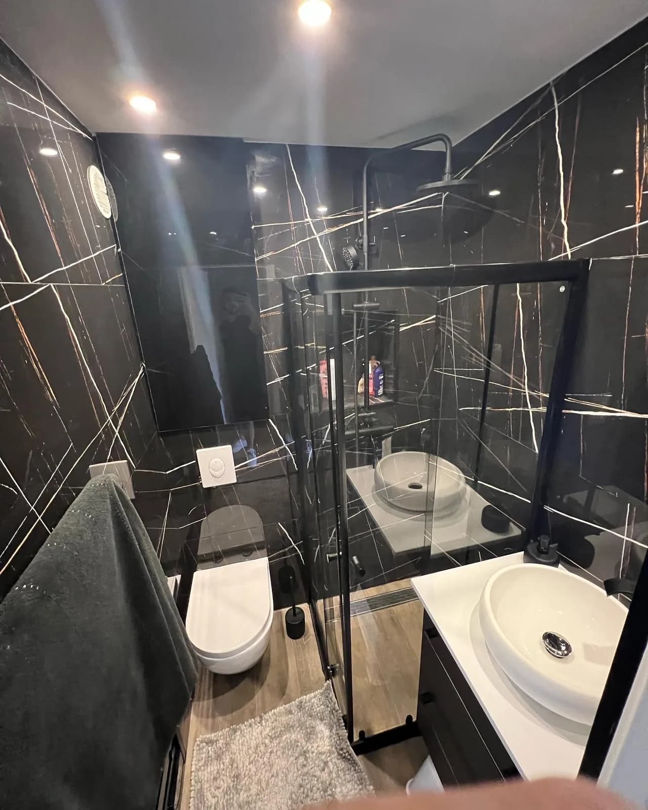 Salle de bain contemporaine